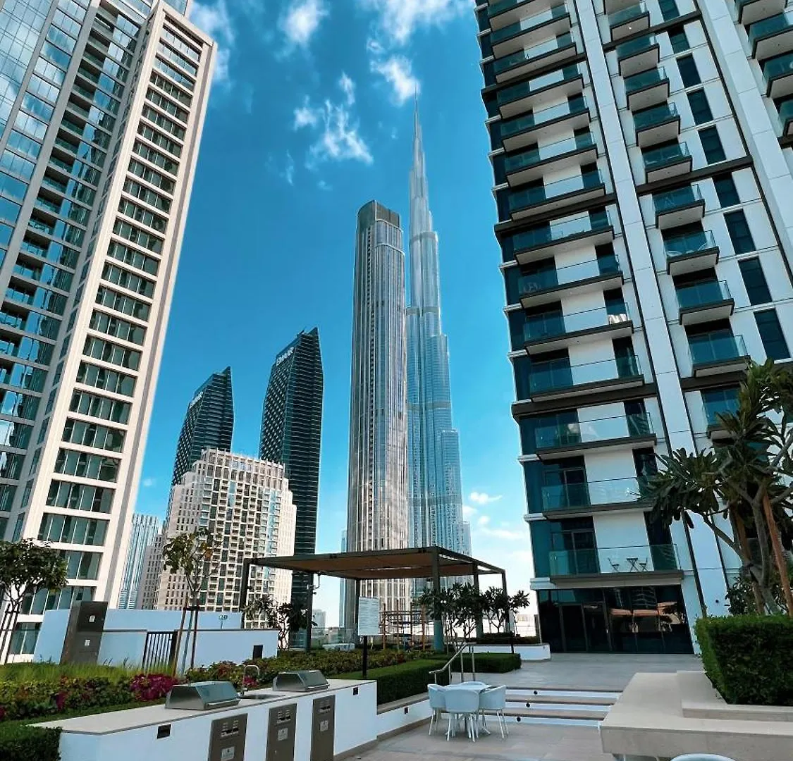 High Floor With Nice View! 2 Bedroom Exceptional Apartment Near Dubai Mall! Amazing Rooftop! United Arab Emirates