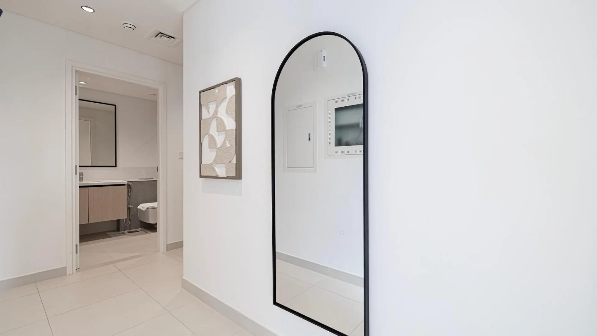 High Floor With Nice View! 2 Bedroom Exceptional Apartment Near Dubai Mall! Amazing Rooftop!