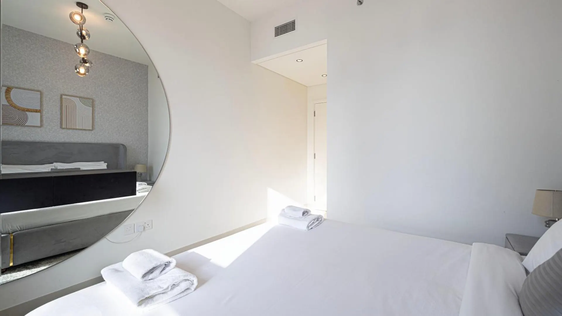 High Floor With Nice View! 2 Bedroom Exceptional Apartment Near Dubai Mall! Amazing Rooftop! United Arab Emirates