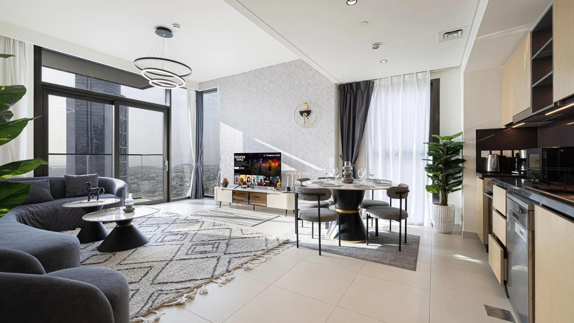 High Floor With Nice View! 2 Bedroom Exceptional Apartment Near Dubai Mall! Amazing Rooftop!